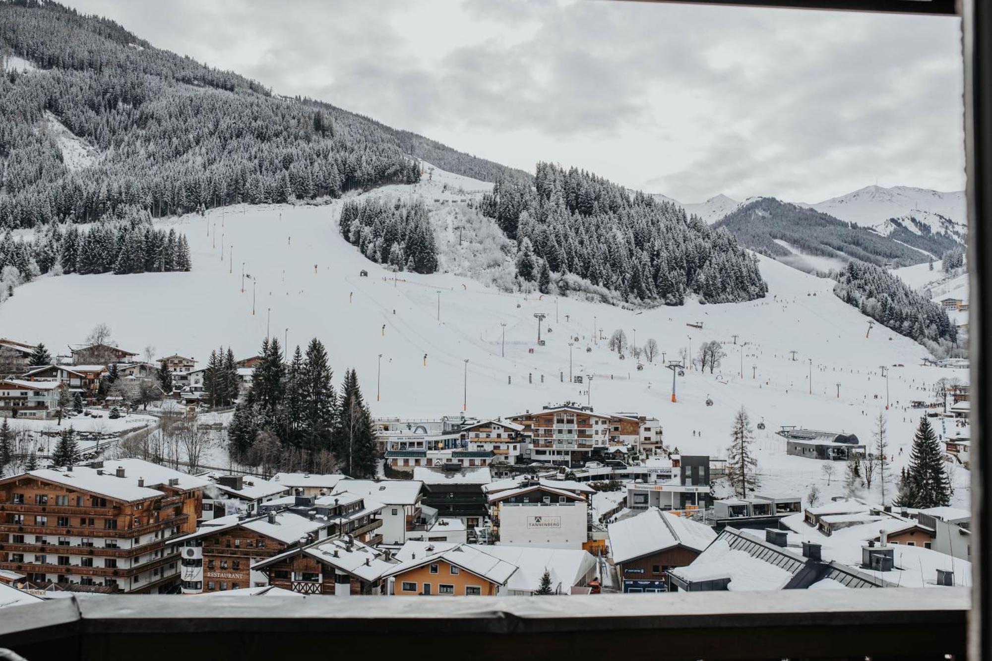 Appartement Conrad Saalbach-Hinterglemm Bagian luar foto