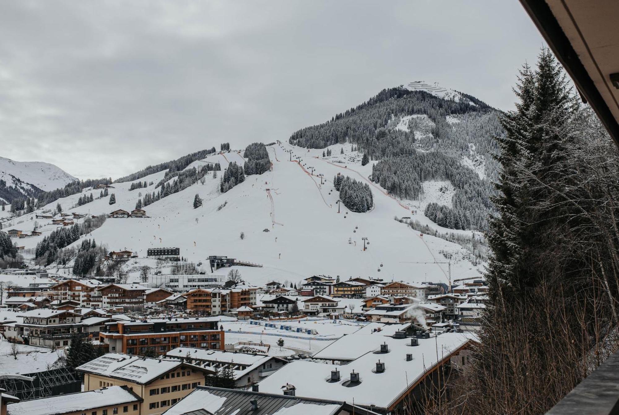 Appartement Conrad Saalbach-Hinterglemm Bagian luar foto